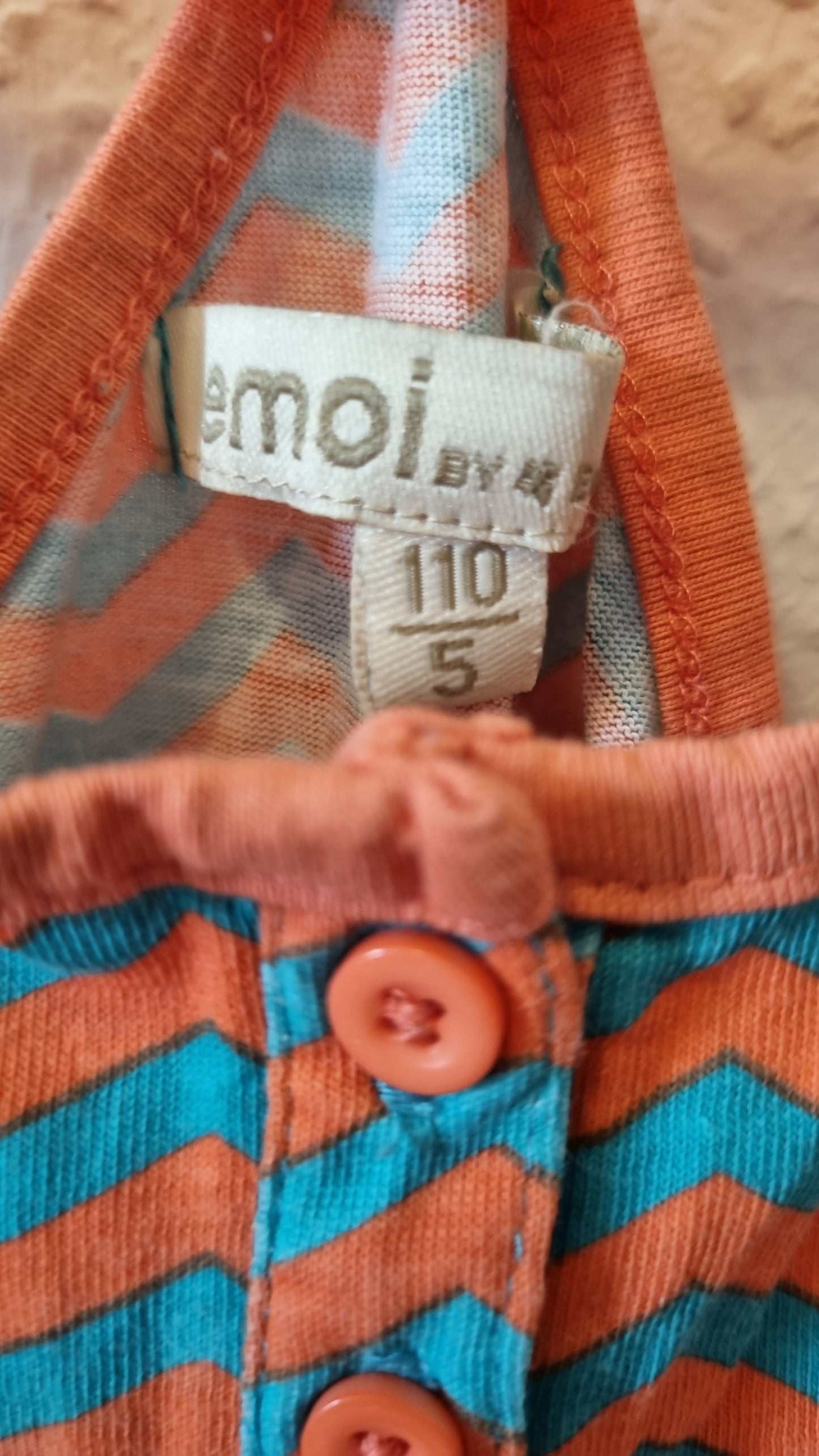 Träger Jumpsuit mit Flame Stitch 110