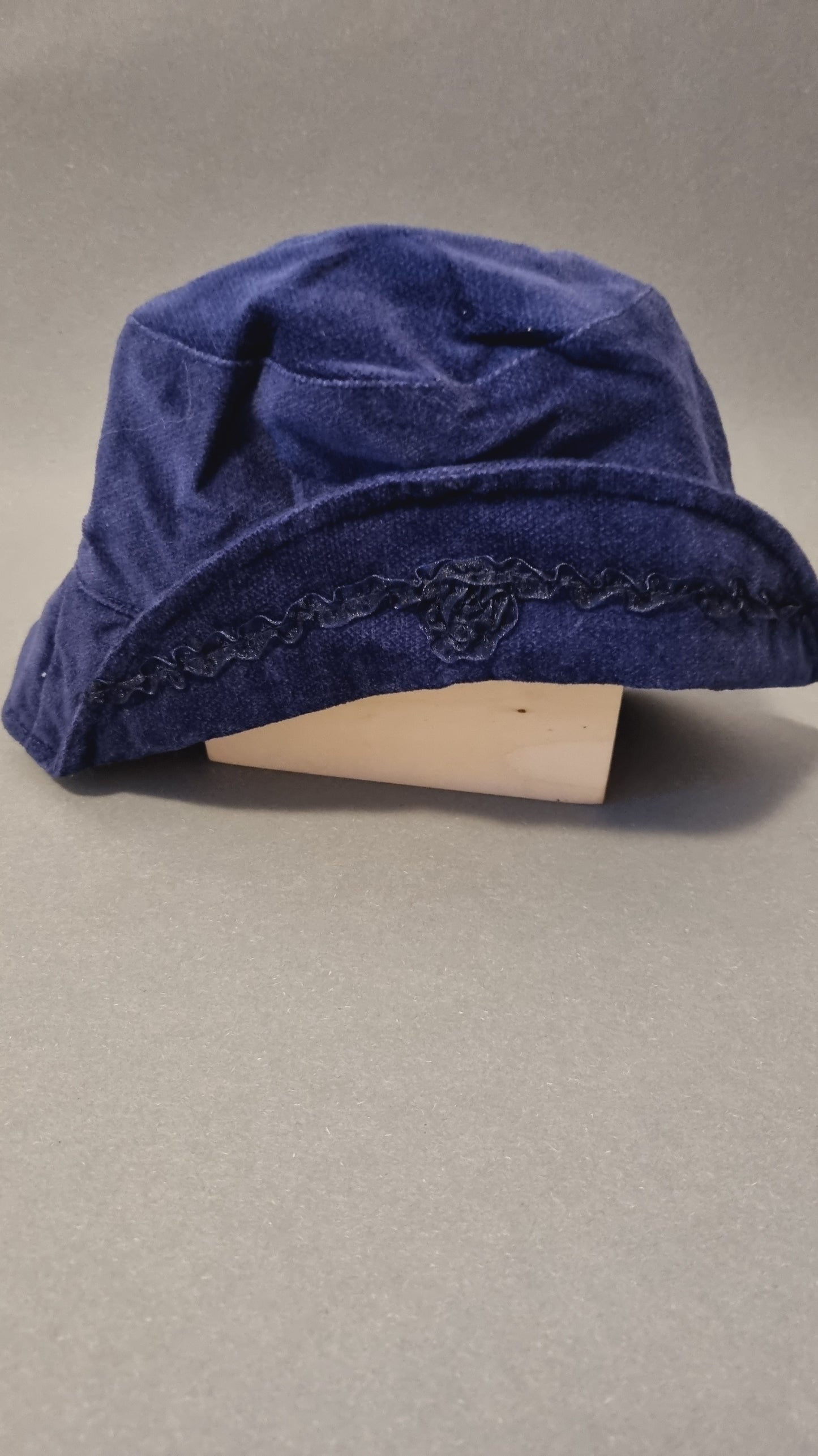 Mütze in dunkel Blau