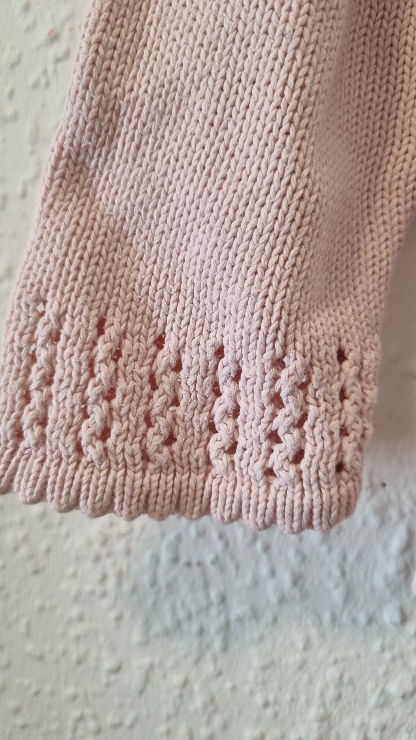 Häkelpulli in zart Rosa