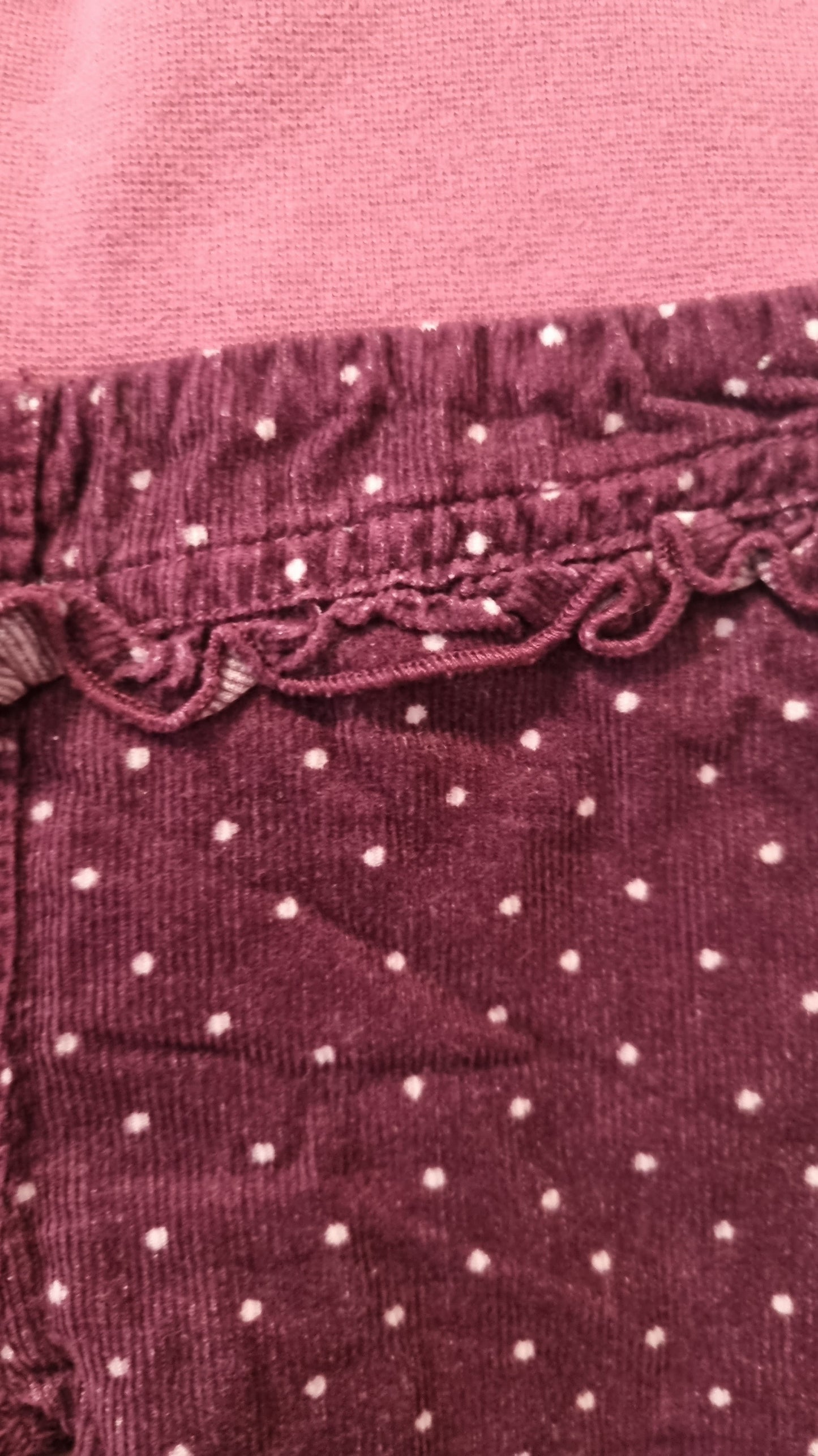 Cordhose in Brombeere