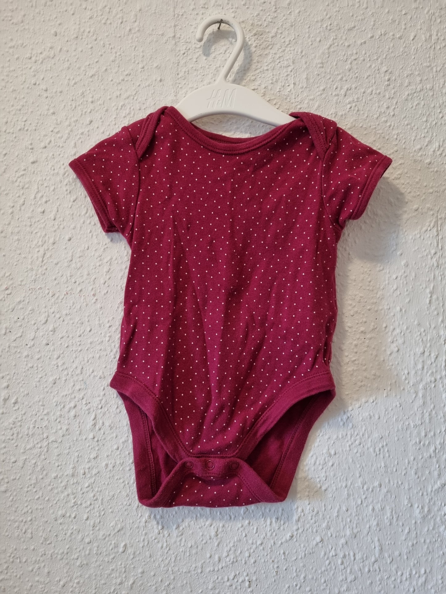 Kurzarmbody in Bordeaux Rot 74