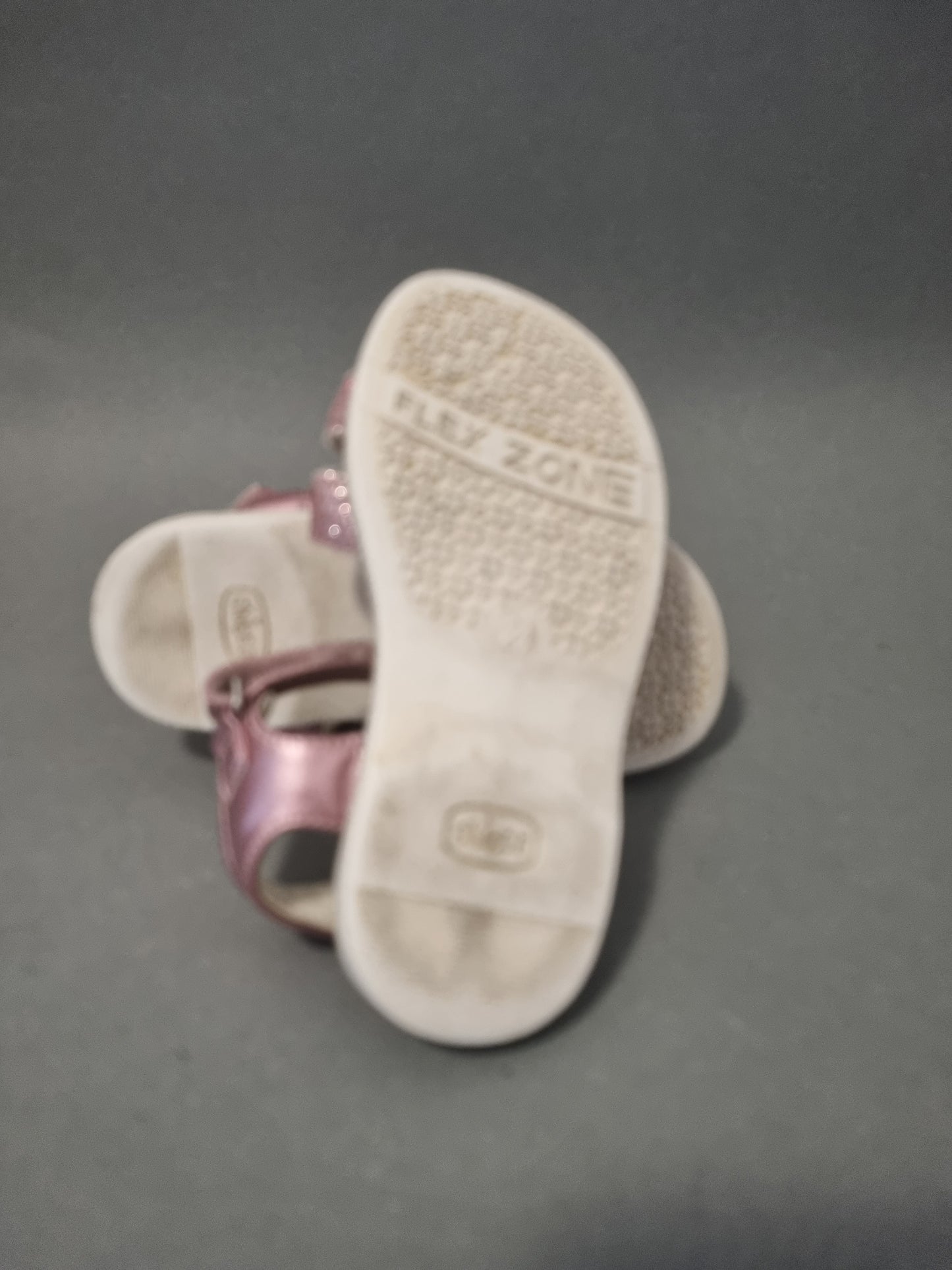 Sandalen mit Glitzer und Flower 24