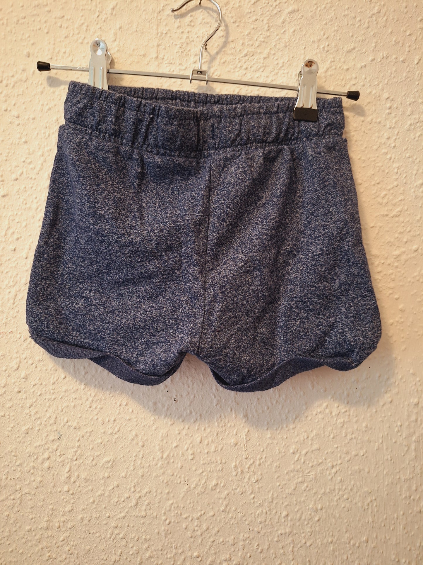 Kurze Stoffhose Jeansblau mit Herzen 122 Kinderkleidung Secondhand