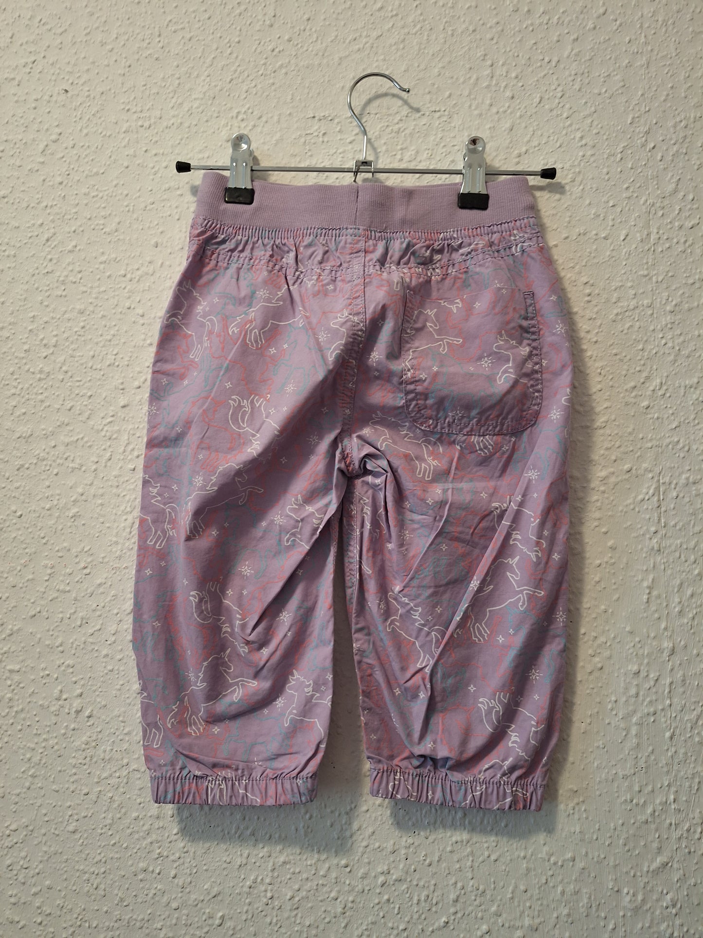 Sommerhose lila mit 3/4 Bein 122