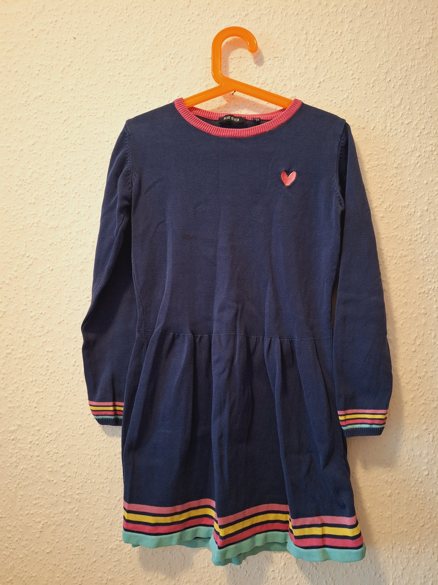 Dunkelblaues Stoffkleid 122