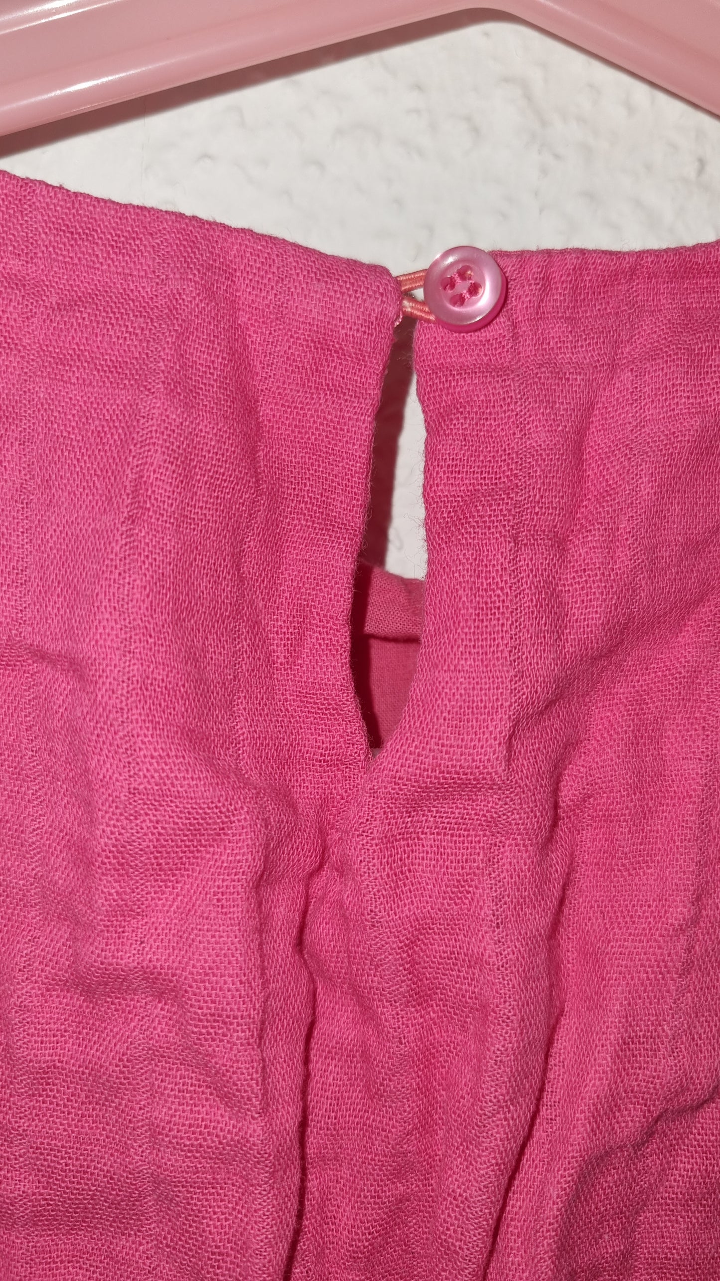 Besticktes Blumenkleid in Pink