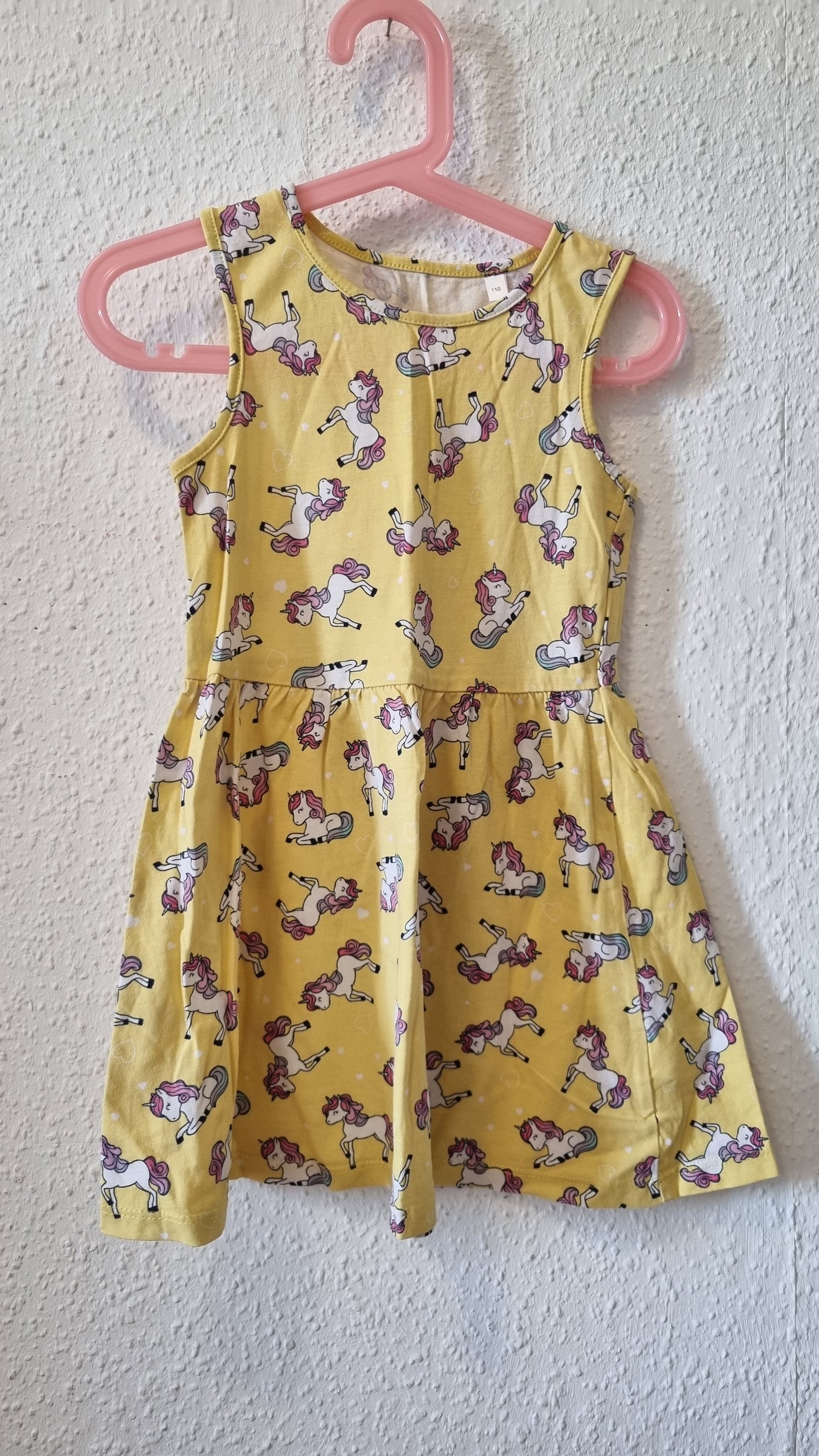 Sommerliches Einhornkleid