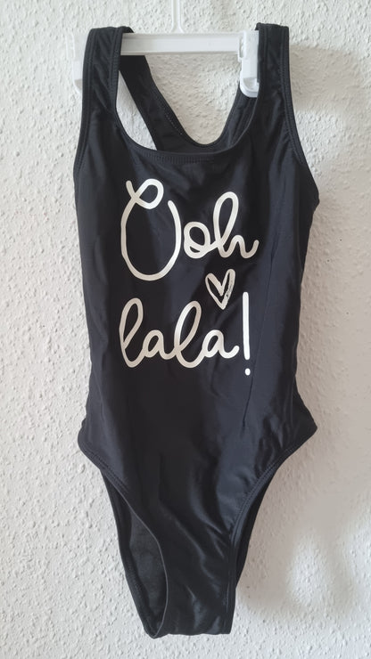 Badeanzug mit Schriftzug