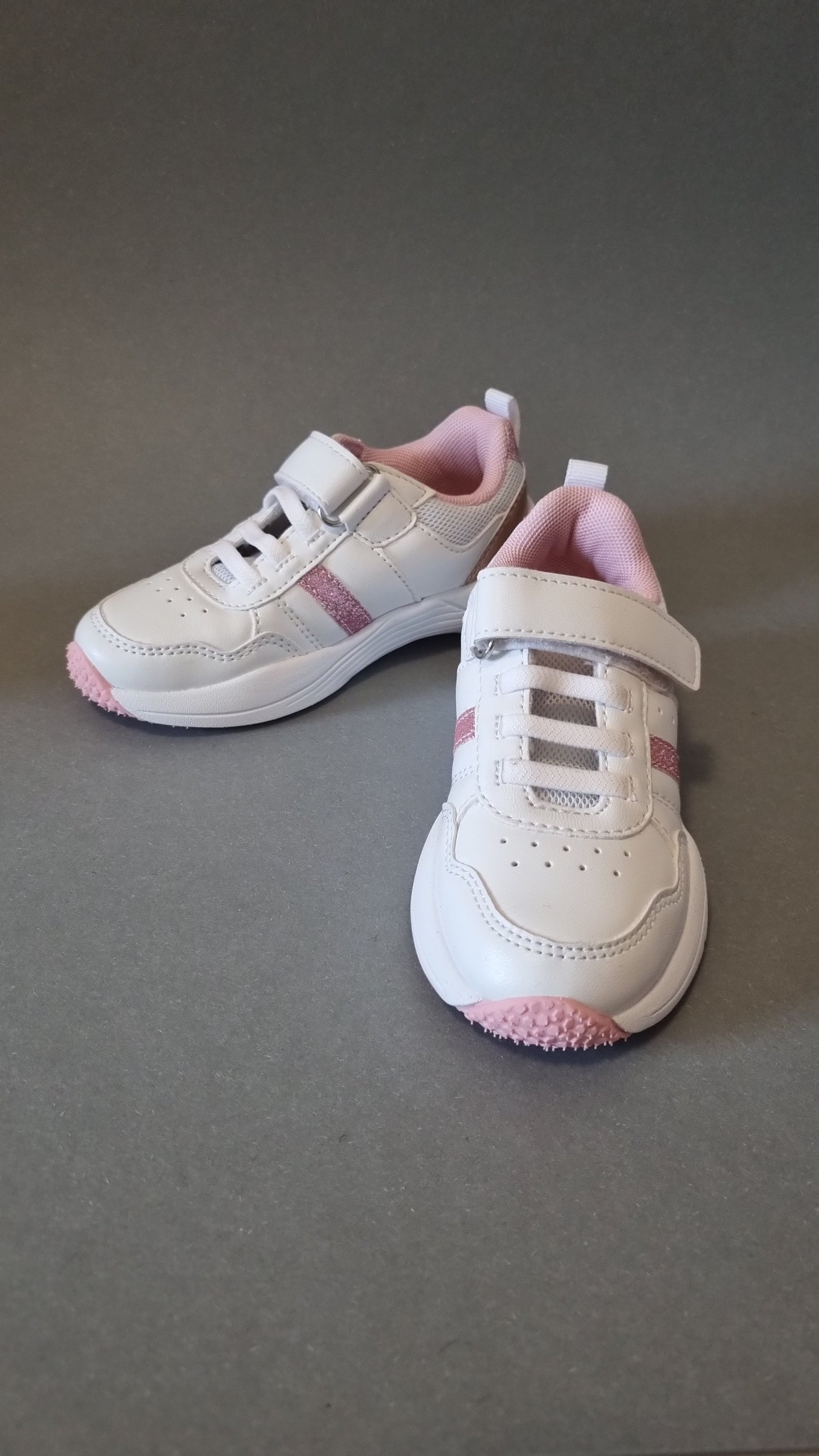 Sneaker in Weiß und Rosa