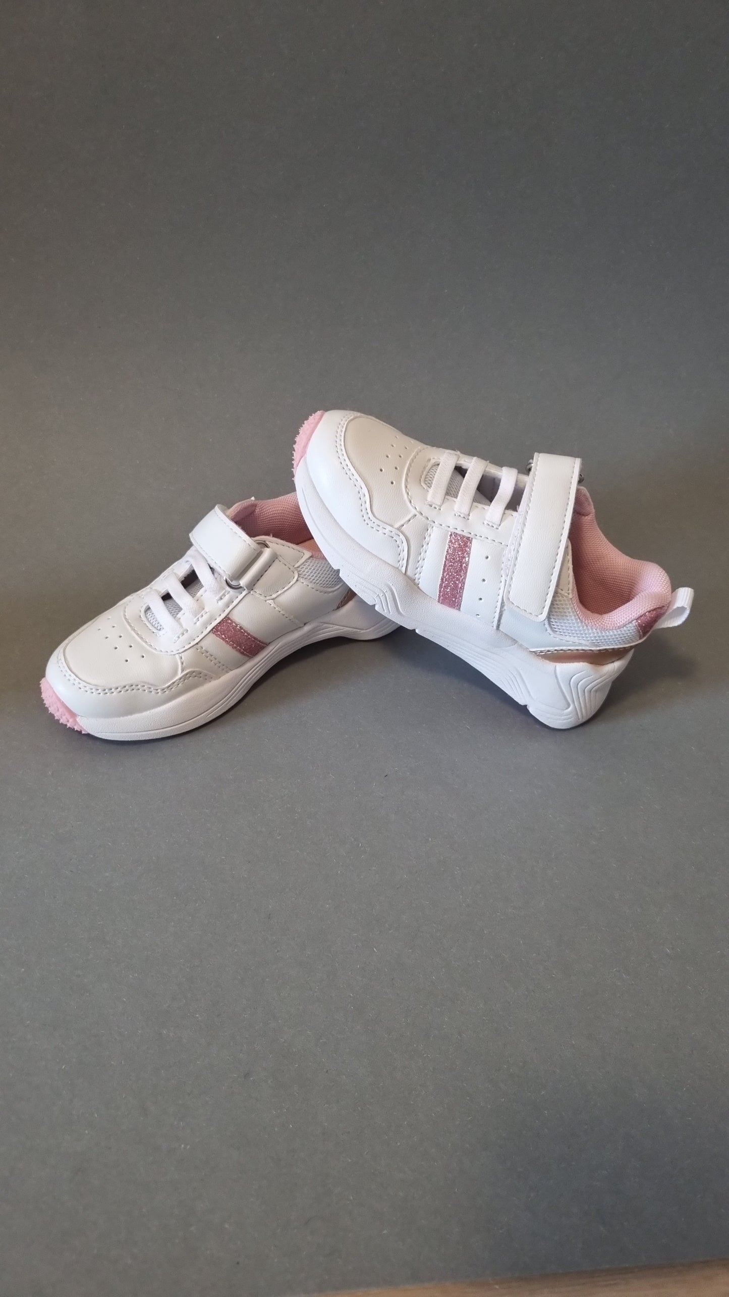 Sneaker in Weiß und Rosa