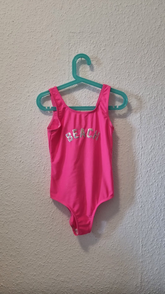 Pinker Badeanzug mit Pailletten Schrift