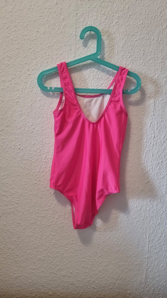 Pinker Badeanzug mit Pailletten Schrift
