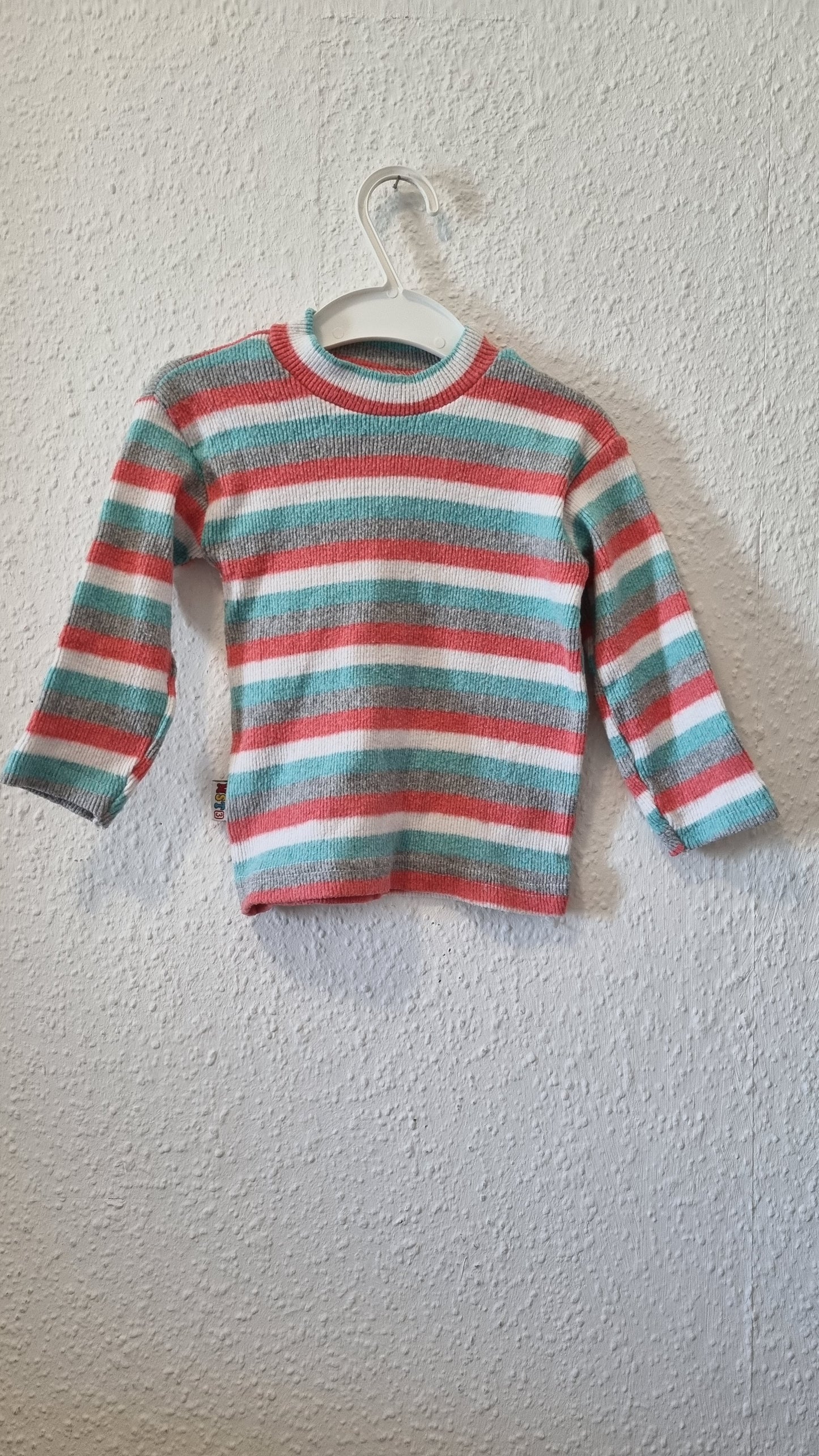 Weicher Mädchenpullover 74/80