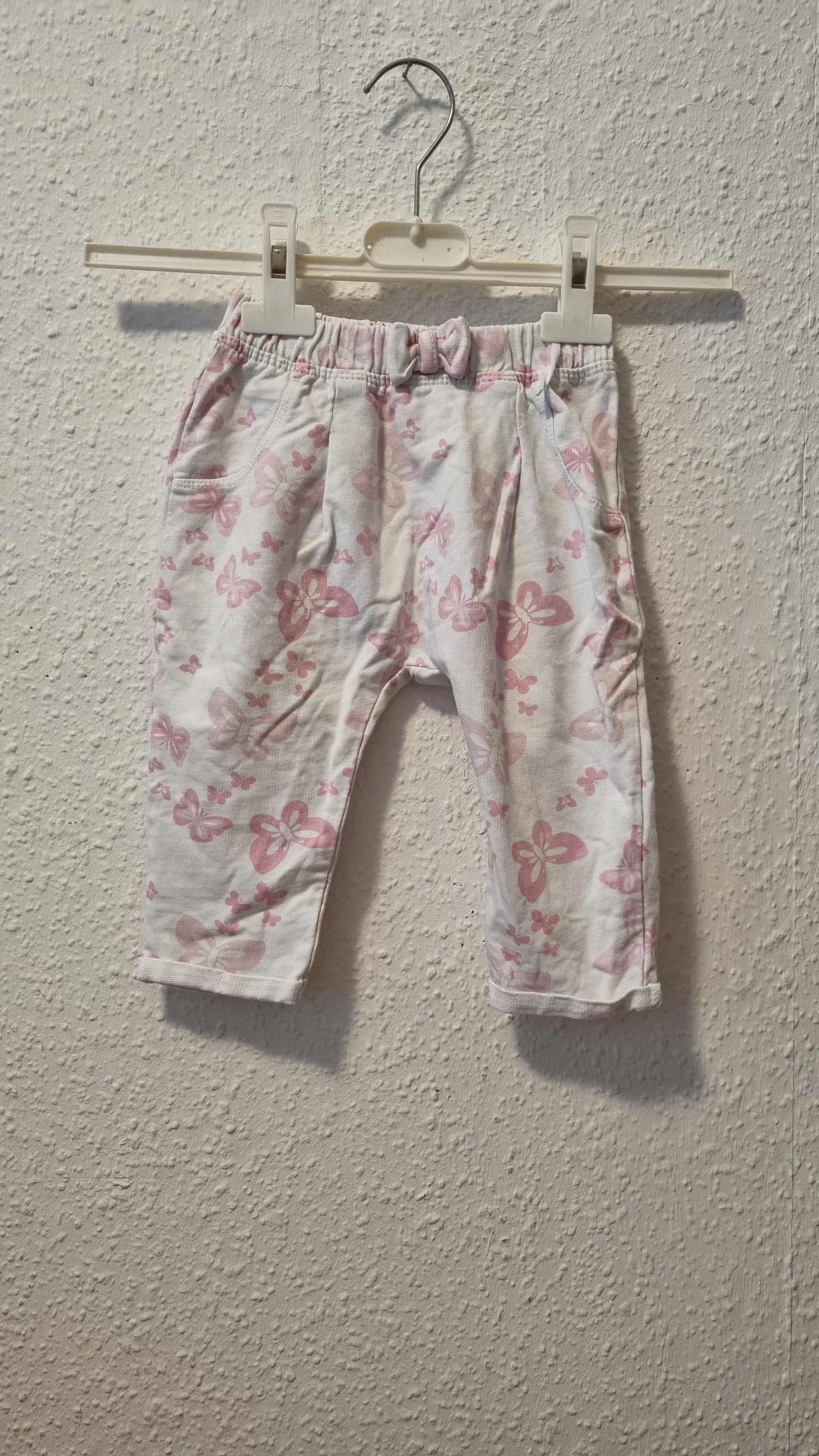 Hose mit Schmetterlingen