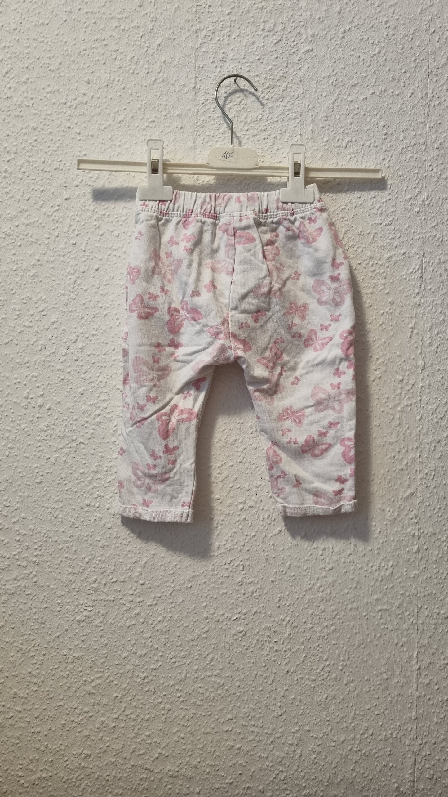 Hose mit Schmetterlingen