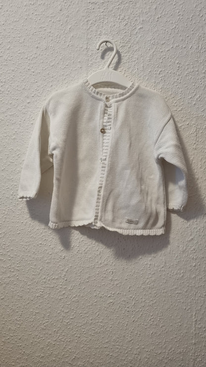 Weiße Strickjacke