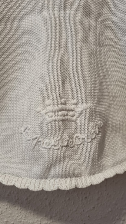 Weiße Strickjacke