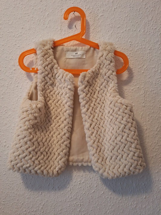 Flauschige Weste beige 110/116