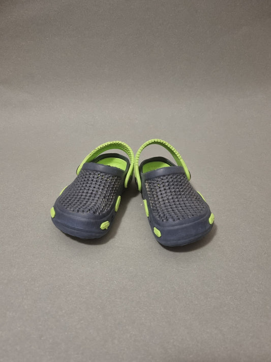 Blaue Mini Clogs