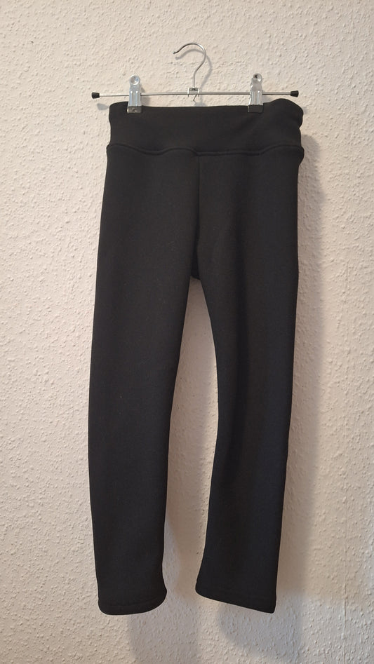 Warm gefütterte Stoffhose in schwarz 128