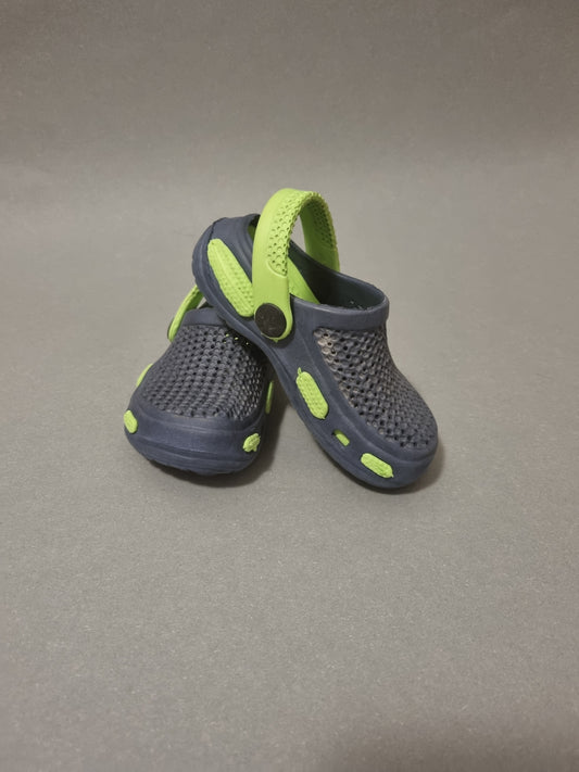 Blaue Mini Clogs