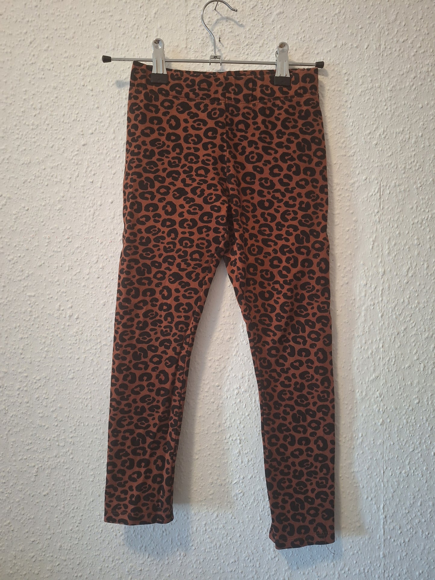 Leicht gefütterte Stoffhose in Animal Print 122
