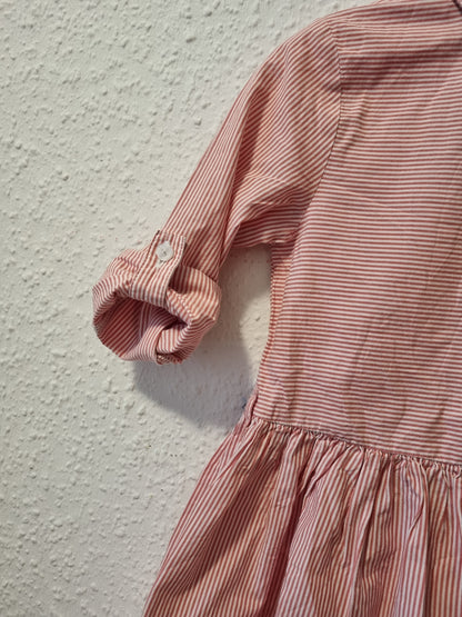Rot und Weiß gestreifte Bluse