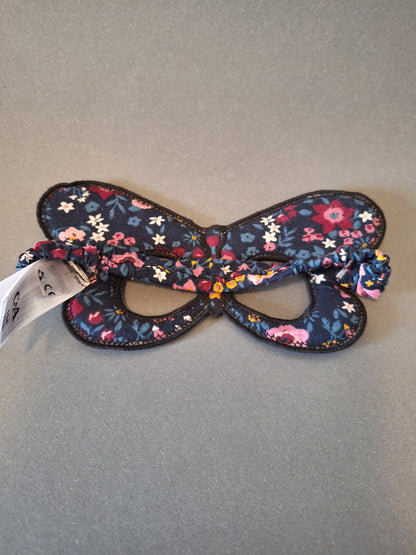 Schmetterlingsmaske im Blumenstyle Größe 110