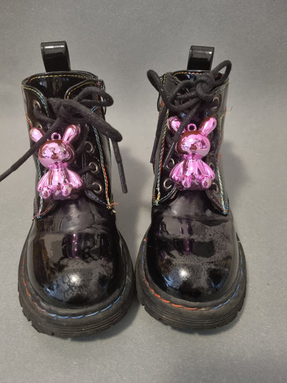 Schwarze gefütterte Stiefel