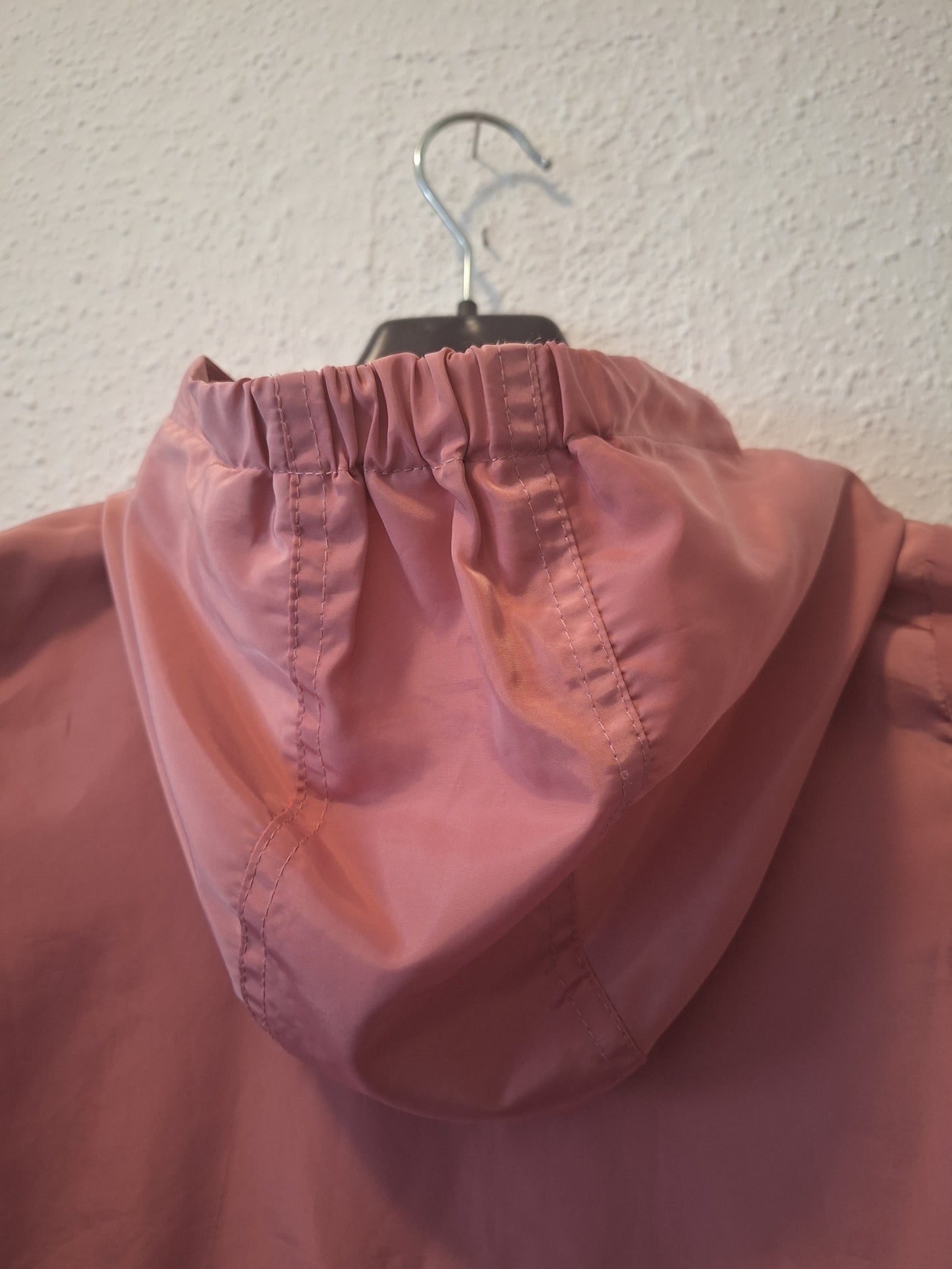 Dünne Übergangsjacke in Rosa Metalliic Look 122