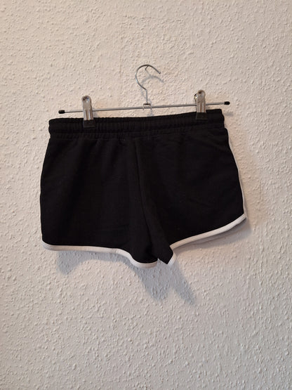 Short in Schwarz