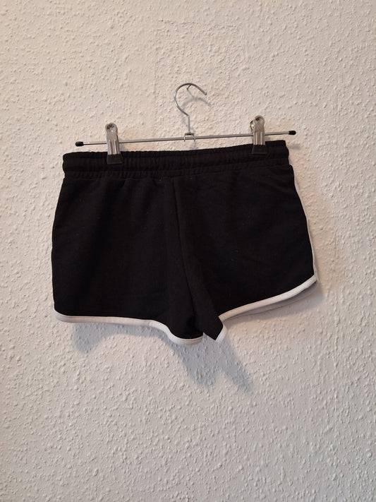 Short in Schwarz