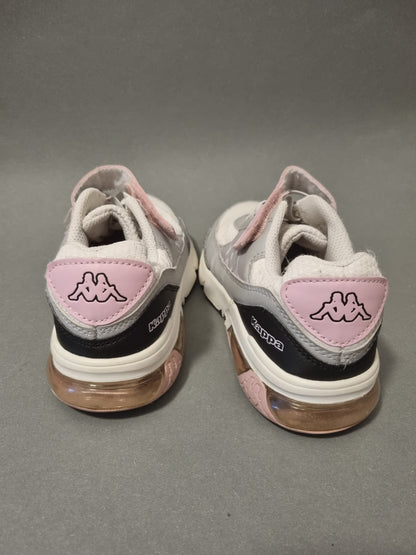 Trendiger Kinder Sneaker