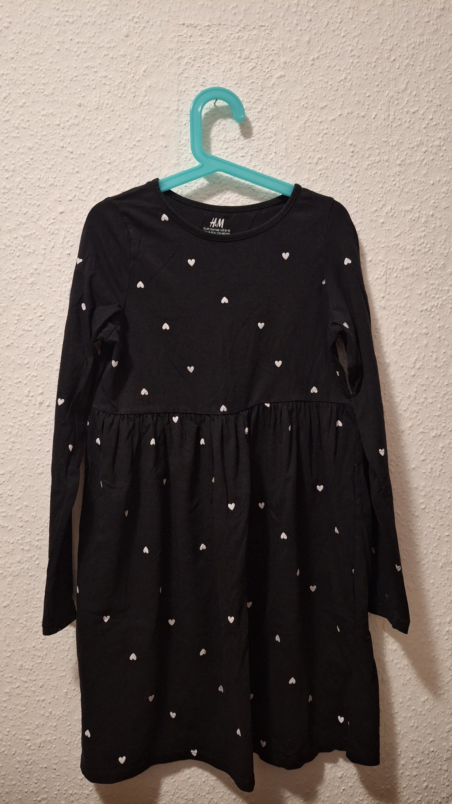 Kleid mit Herzchen