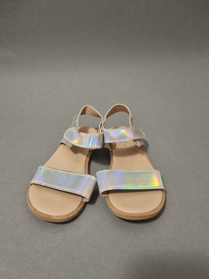 Sandalen im Metallic Look