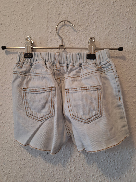 Kurze Jeans-Short