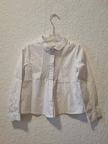 Weiße Bluse mit Pünktchen