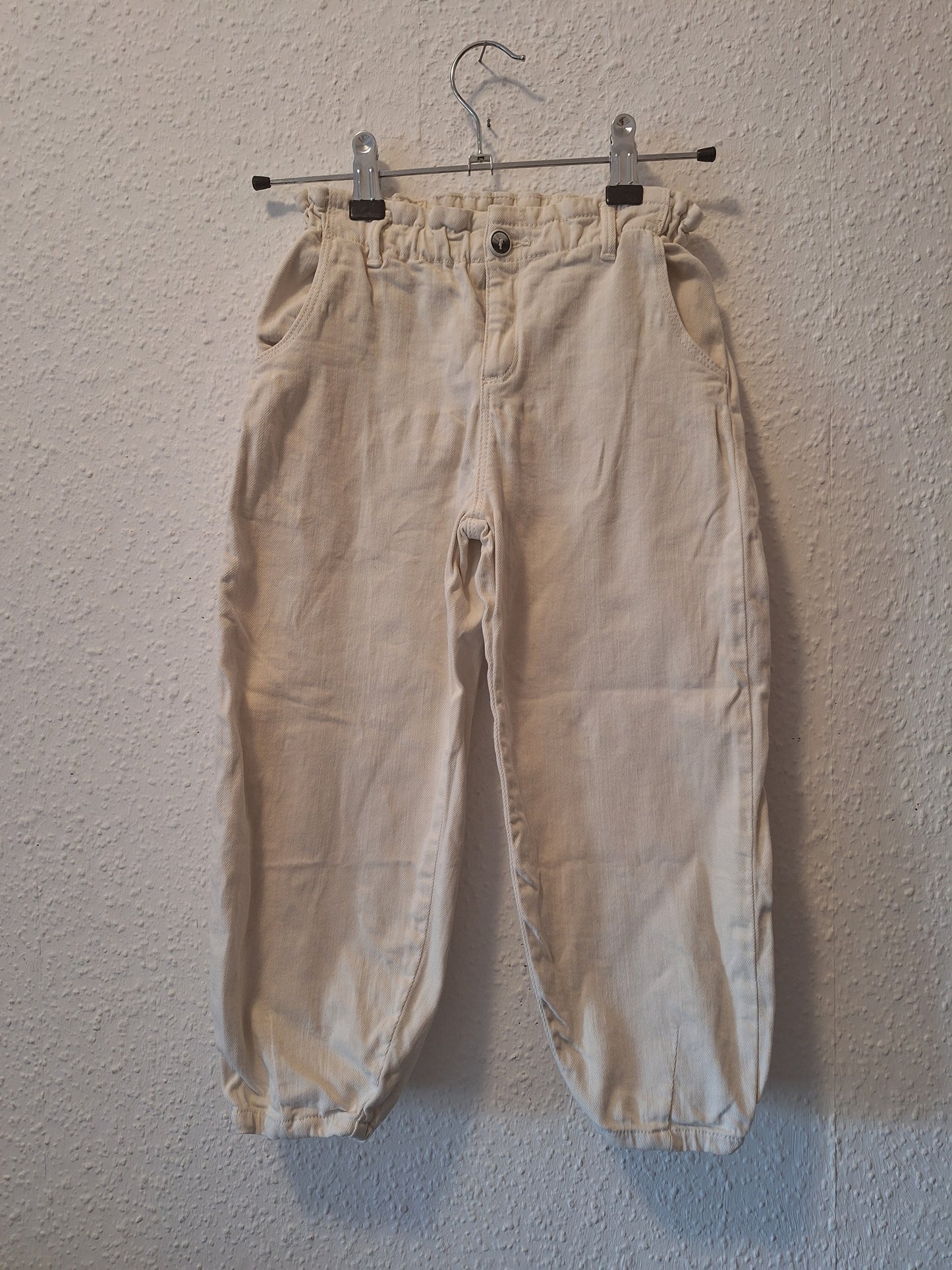 Jeanshose Cremeweiß 110