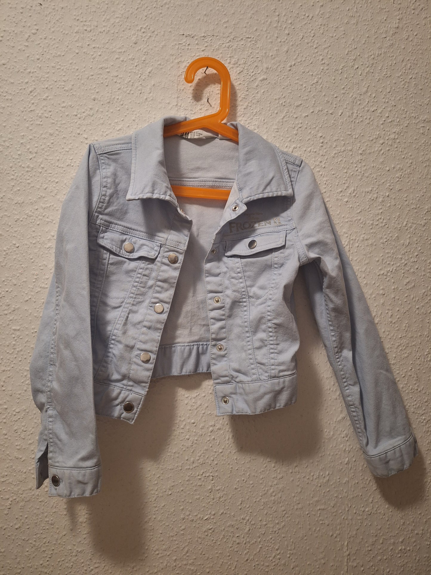 Hellblaue Jeansjacke mit Elsa 128