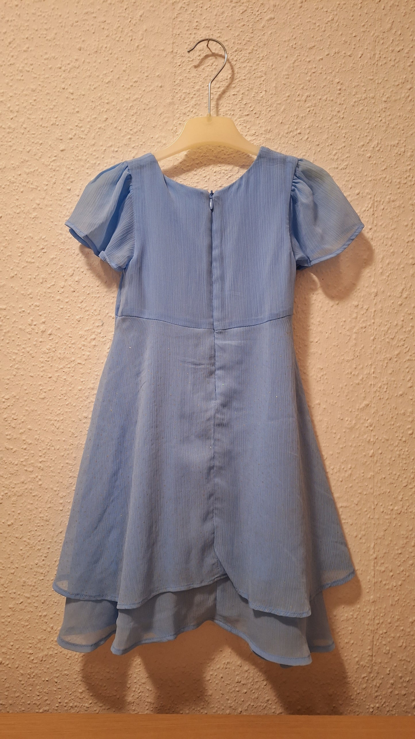 Sommerkleid im Glitzerlook