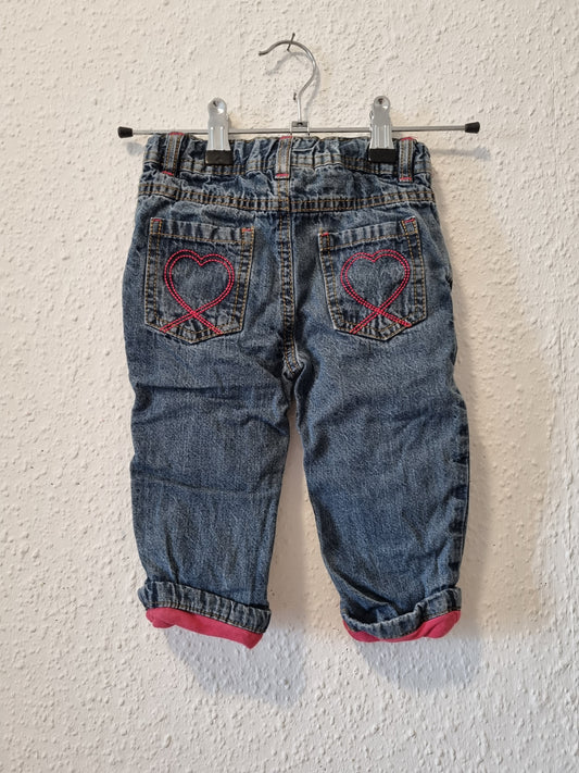 Jeanshose mit rosa Herzchen 74