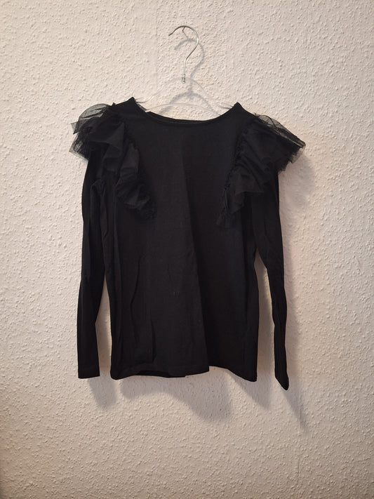 Schwarzer Pullover mit Rüschen