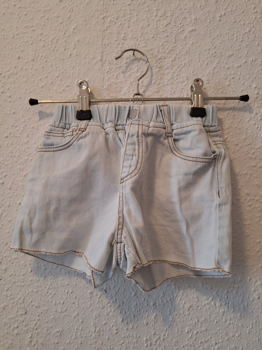 Kurze Jeans-Short