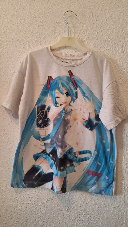 T-Shirt Anime Look