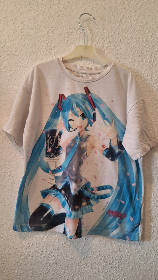 T-Shirt Anime Look