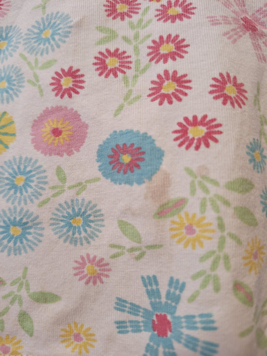 Weiße Radlerhose mit Blumen